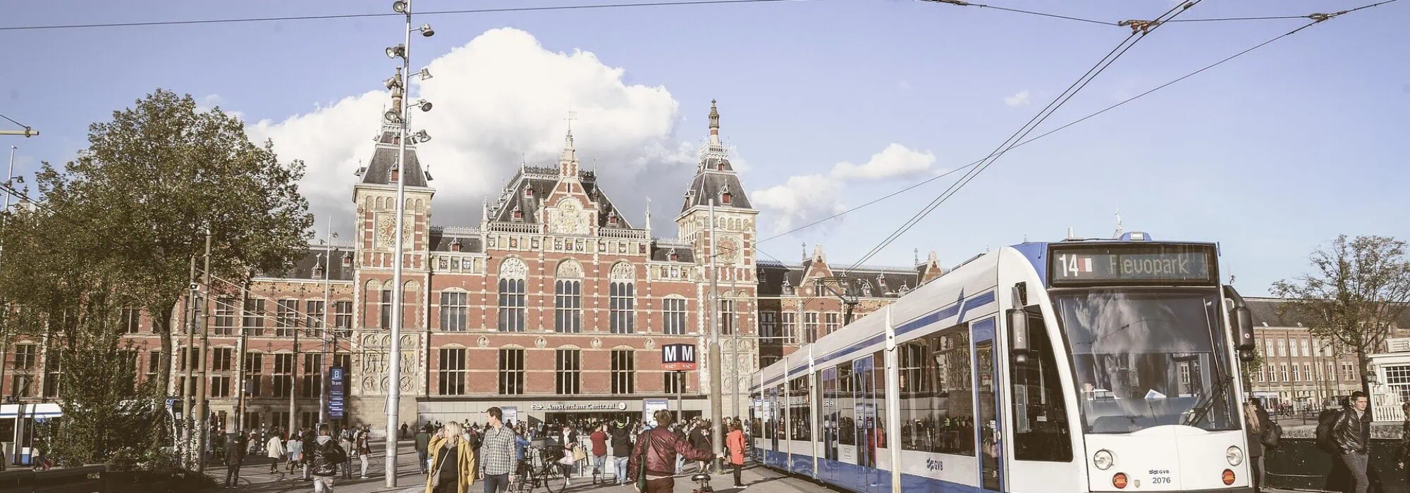 clickerhappy-amsterdam-3714573_1920